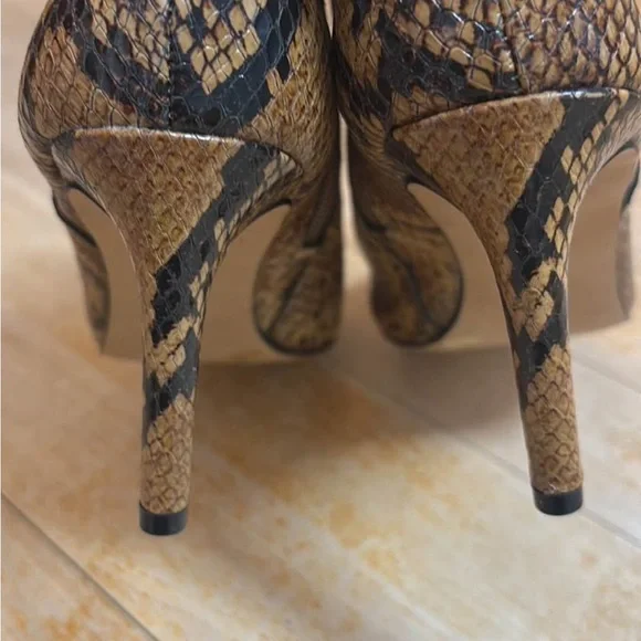 Vince Camuto Tan Snake Print Leather Ankle Booties - Picture 4 of 12